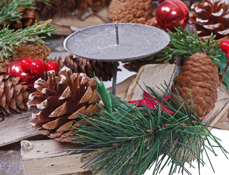Adventskranz MCW-H49, Weihnachtsdeko Adventsgesteck Gesteck, Holz MVG-zertifiziert rund Ø 33cm ~ inkl. 4x Kerzen rot