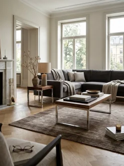 KADIMA DESIGN Couchtisch ISEN: Massivholz, Chromfüße, 120x40x60 cm, handgefertigt, Sheesham/Akazie.