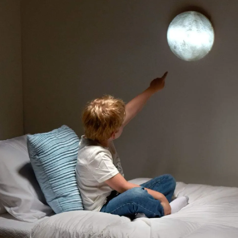 Uncle Milton - Nachtlicht - Moon in my room Mondlicht Mond Mondphasen Licht